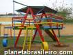 Playground Multibrinquedo colorido de Madeira R$ 4.800